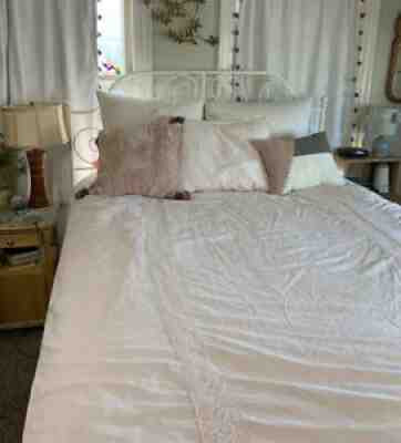 Simply Shabby Chic Linen Blend Pink Crochet Lace Trim Quilt Comforter And Sham