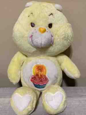Vintage 1983 Care Bears Kenner Birthday Bear 13â? Plush Yellow Cupcake VG Korea