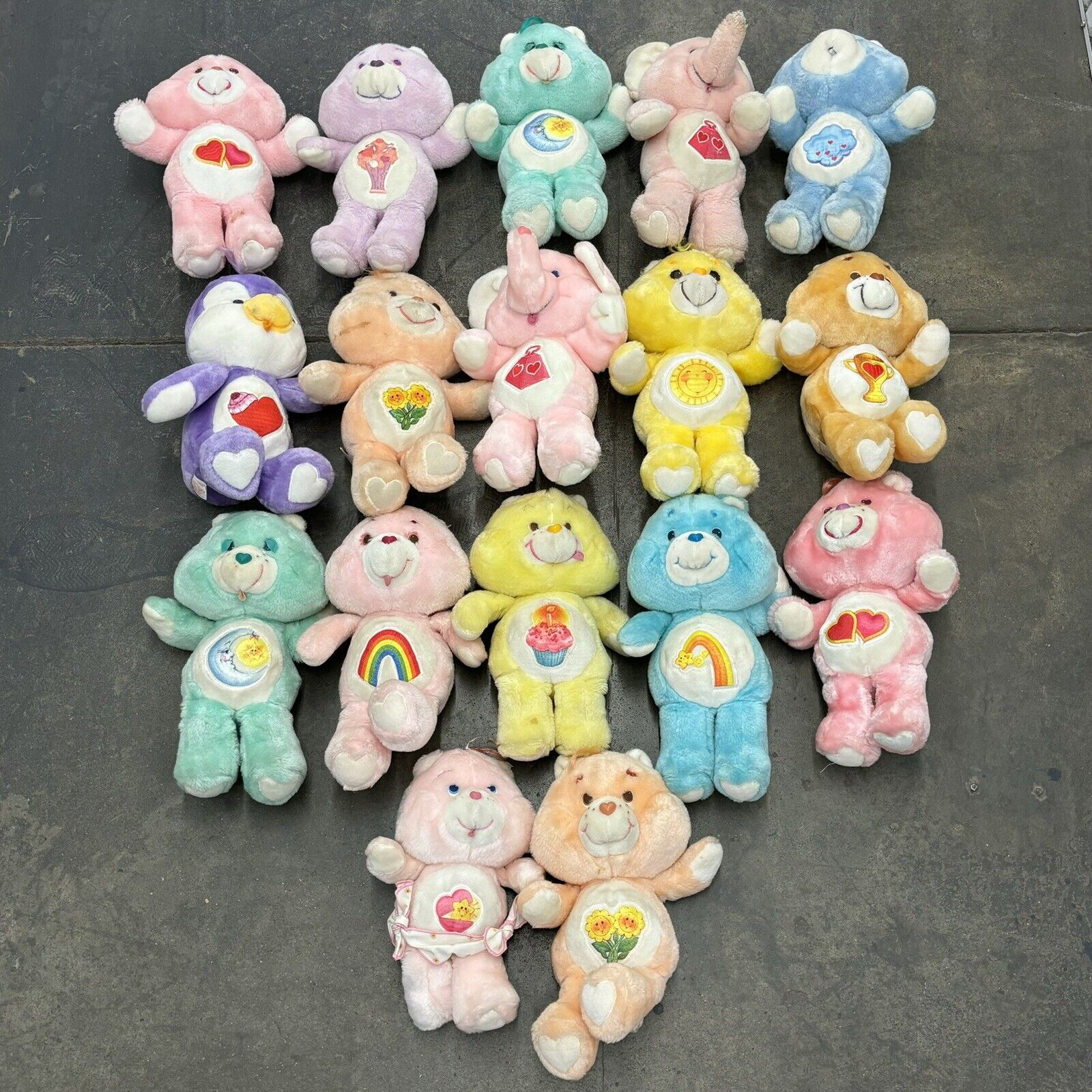 Lot of 17 Vintage 1983 Kenner Care Bears 13" Plush Good Luck Bedtime Variety Set
