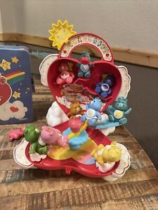Vintage 1983 Care Bears Care A Lot Playset,10 Bears & Carting Case Free Shipping