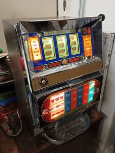 BALLY 1112 QUARTER 25¢ 3 REEL 5 COIN MULTIPLIER RETIRED SLOT MACHINE W/ VIDEO