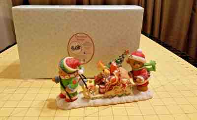 Signed Cherished Teddies Gorden & Fraser 5th Elves Santa Sled 4023736 Christmas