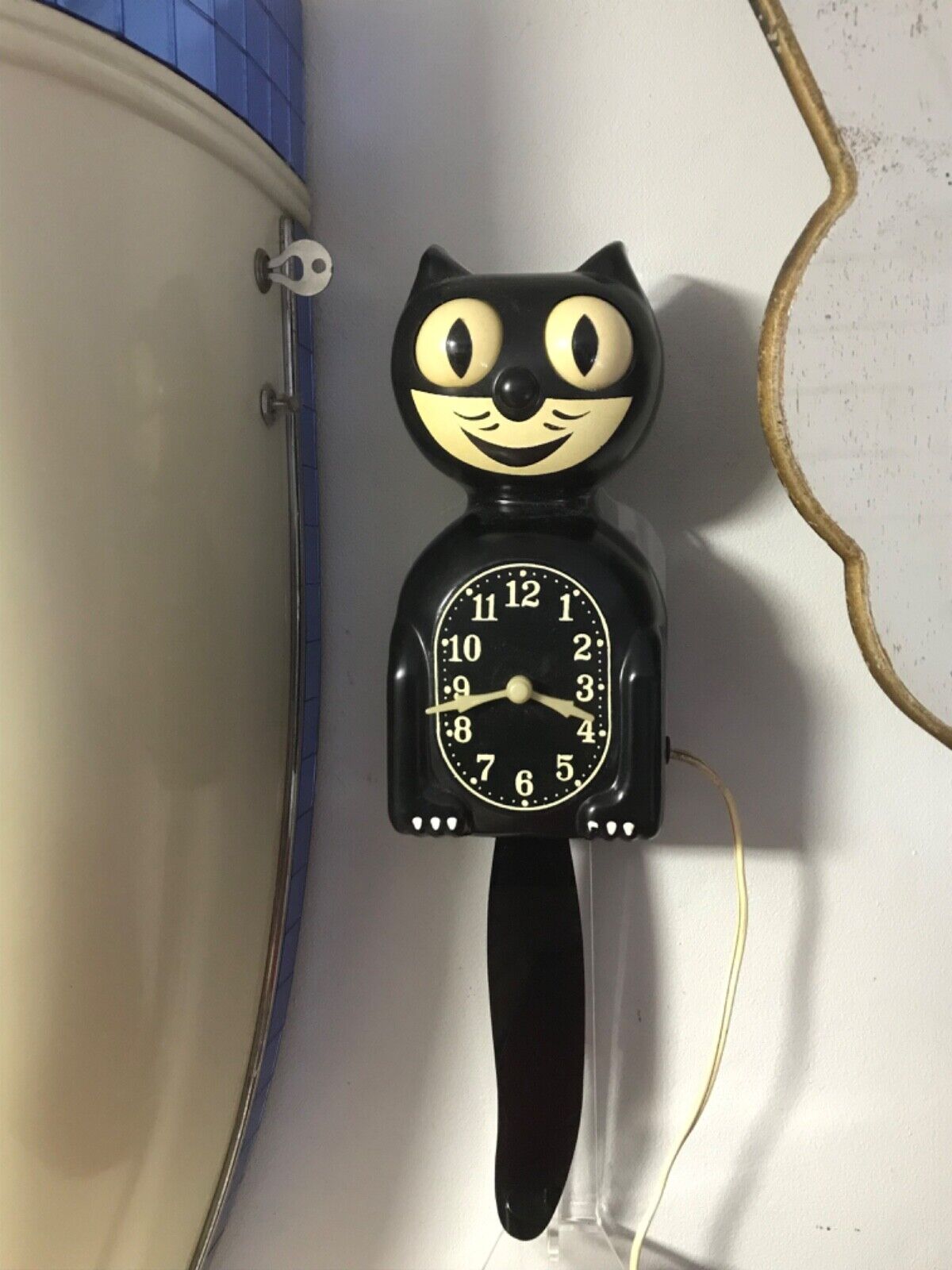 Vintage 1940's Kit Cat Klock clock