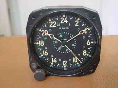 World War 2 Era Waltham CDIA Aircraft Clock ...... 8 Day Clock