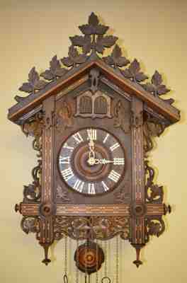 ANTIQUE GERMAN BLACK FOREST TRAIN STYLE QUAIL CUCKOO CLOCK