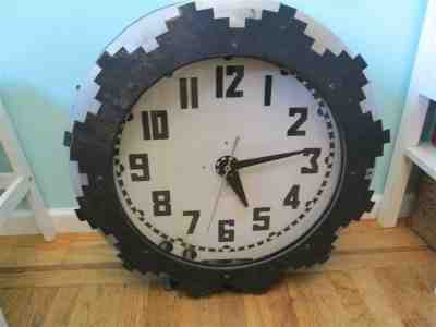 Vintage Cleveland Aztec Clock The Electric Neon Clock Company 26 Inch Real Deal!