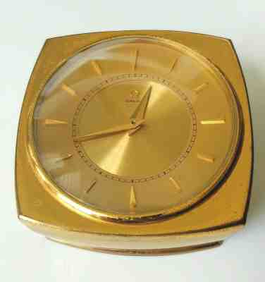 RARE VINTAGE OMEGA TABLE CLOCK PAPERWEIGHT 1960s, BRASS COLOR WORKING