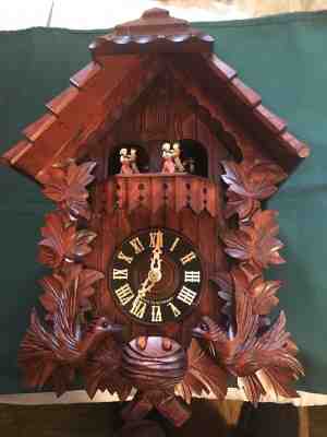 D. Hones German Musical  Cuckoo Clock Black Forest Germany NEW OLD STOCK