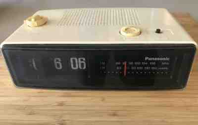 Panasonic Flip Clock Ground Hog Day 220v 50Hz RC-6025 Rare, Working.