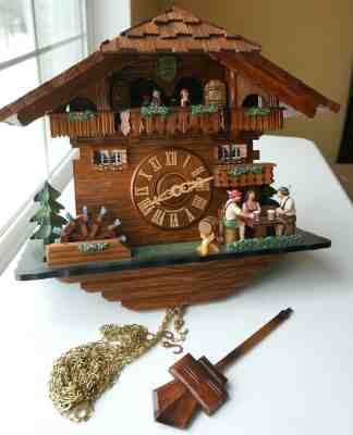 CUCKOO CLOCK BLACK FOREST GERMANY BEER GARDEN MAID CHALET HOFBRAUHAUS 17"