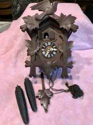 VINTAGE 40'S OR 50'S SCHMECKENBECHER 1 DAY CUCKOO CLOCK NEEDS SOME WORK