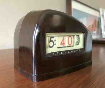 Pennwood Numechron "Petite" Art Deco/Mid Century Mod Clock