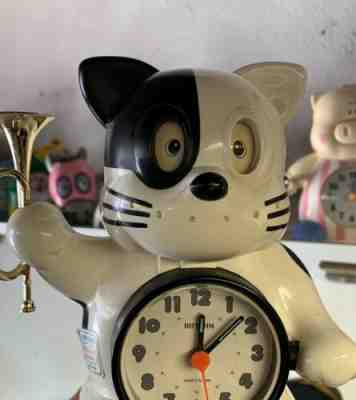Rhythm Talking Reveille Bugle Cat Alarm Clock Japan Talks White Black working.