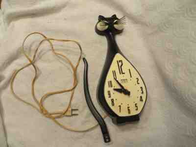Vintage Spartus Black And White Cat Wall Clock
