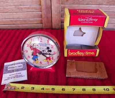 Vintage Bradley Mickey Mouse and Goofy Walt Disney Wind Up Alarm Clock NOS Boxed