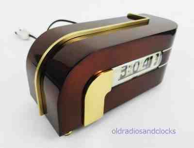Classic Vintage 1940's Art Deco Lawson Clock - Zephyr - Model 304