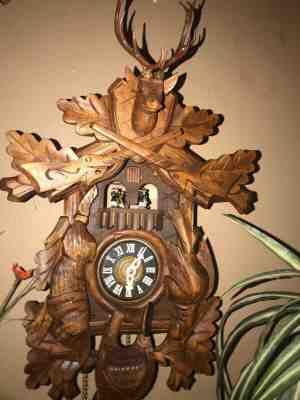 BEAUTIFUL GERMAN BLACK FOREST CARVED MUSICAL CUCKOO CLOCK WITH DANCERS 