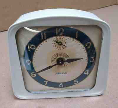 Vintage 1961 Lux Apollo ivory metal wind up alarm clock - Serviced