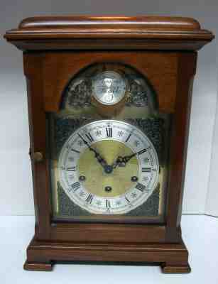 VINTAGE KEY WIND TEMPEST FUGIT WESTMINSTER  CHIME MANTEL CLOCK GERMANY XC 