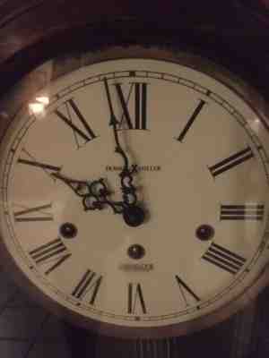 Howard Miller Clock, model 613-637, Good condition