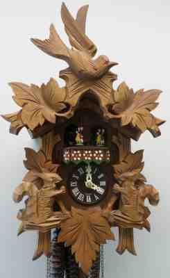 LARGE GERMAN ALBERT SCHWAB CARVED SQUIRRELS 2 TUNE MUSIC DANCERS CUCKOO CLOCK!