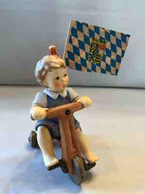 HUMMEL FIGURINE LOOK AT ME