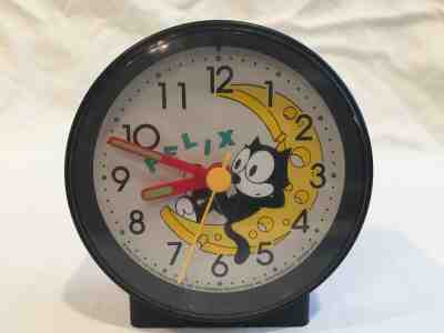 Vintage Felix the Cat battery operated alarm clock, works great !!