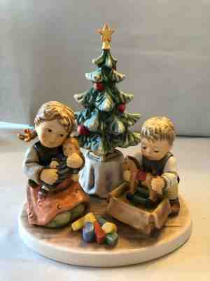 HUMMEL CHRISTMAS MORNING