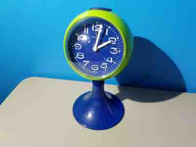 BLESSING WEST GERMANY ATOMIC SPACE AGE GREEN & BLUE PLASTIC ALARM CLOCK