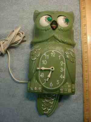 Vintage Electric KIT CAT GREEN OWL KLOCK Clock w. Rhinestones (recently working)