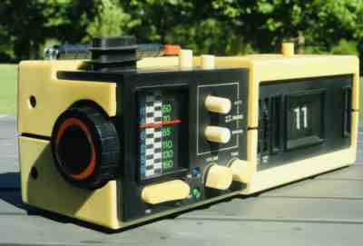 RARE Spectra Flip Clock VTG Alarm Radio AM/FM Hong Kong Back To Future New Wave