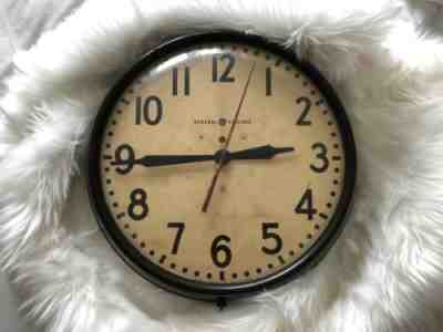 Vintage General Electric Telechron School Wall Clock Model 1H1612