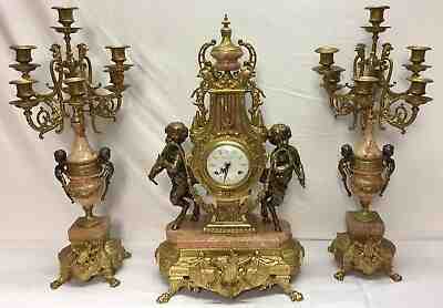 1490 BRONZE AND MARBLE THREE PIECE CLOCK SET. UHR HORLOGE