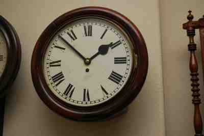 Tame Side British England Fusee wall clock, serviced, strong runner  