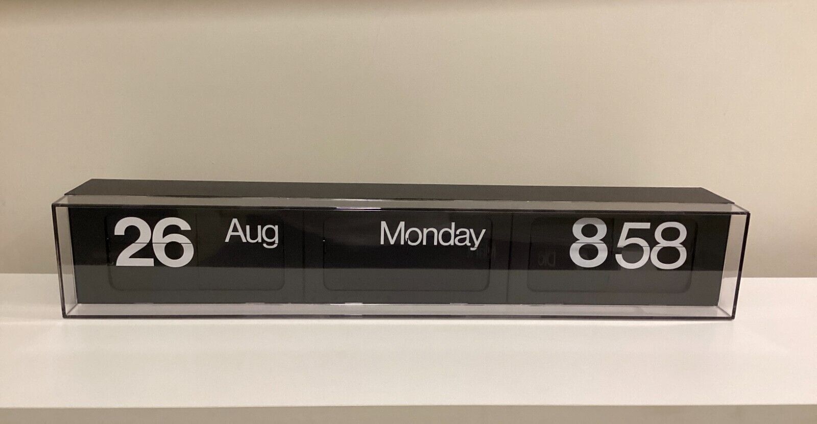 SOLARI UDINE DATOR 60 HORIZONTAL CLOCK WITH CALENDAR. ITALY. AIRPORT DESIGN. NEW