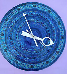 HOWARD MILLER MERIDIAN ITALIAN RIMIN BLU GLAZE WALL CLOCK