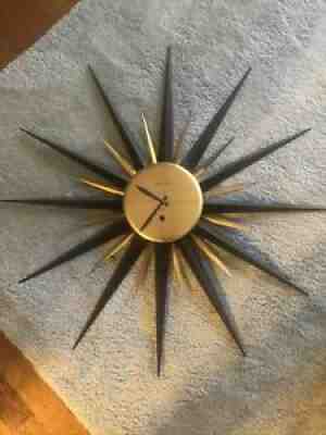 â?? VTG. MID CENTURY MODERN WESTCLOX WINDUP STARBURST SUNBURST ATOMIC WALL CLOCK