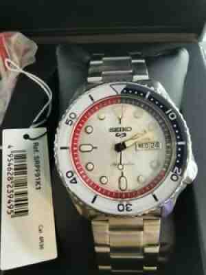 Seiko 5 Sports Mini Gundam SRPF91K1 Thailand Limited Edition 2563pcs