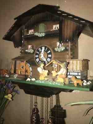 NICE GERMAN ANIMATED BEER DRINKERS MUSICAL CUCKOO CLOCK WITH WATERWHEEL - VIDEO