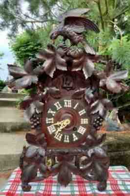 Antique German Black Forest Shelf Cuckoo Clock in Running Order