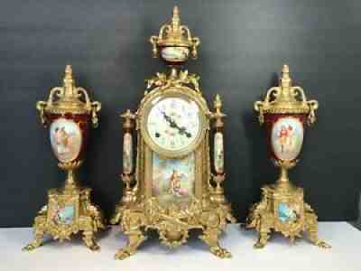Lancini Brass Mantel Clock w Urns, Wind-Up, Chimes, 16," Near Mint