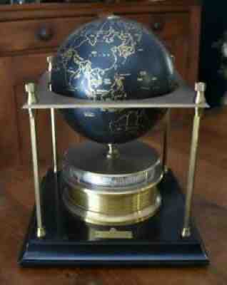 CIRCA 1981 ARTHUR IMHOF ROYAL GEOGRAPHICAL SOCIETY BLACK WORLD GLOBE MOTIF CLOCK