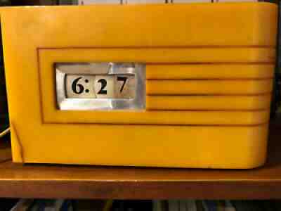 Winslow Digital Disk Direct Read Art Deco Clock Catalin