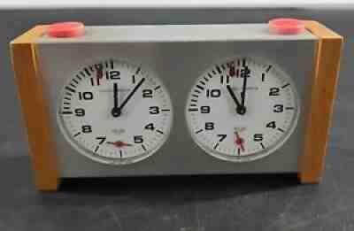 Vintage 1970s Heuer Chess Champion Clock Swiss Looping