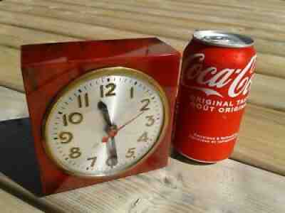 Vintage Bakelite (not red cherry) Sessions electric desk clock , mint condition