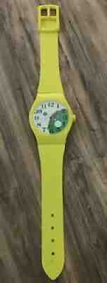 Vintage Quartz Jumbo oversized plastic wall watch -Made In Taiwan