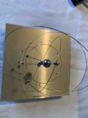 JECO PLANETARY ORBIT CLOCK LUCITE