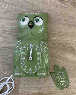 Vintage Green OWL JEWELED California Clock Co. Kit Kat Klock As-Is Model D4