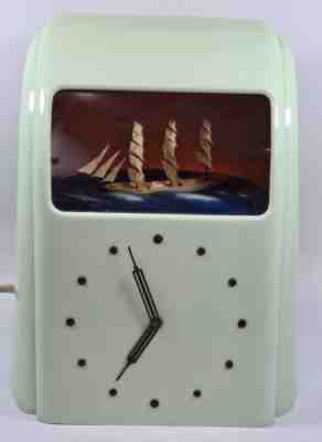 Original vintage 1930s Art Deco VITASCOPE clock RARE Green Bakelite
