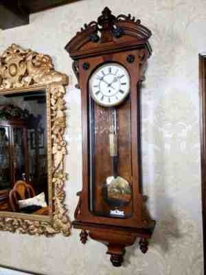 Antique single weight Vienna regulator wall Clock by Lenzkirch. Walnut case.